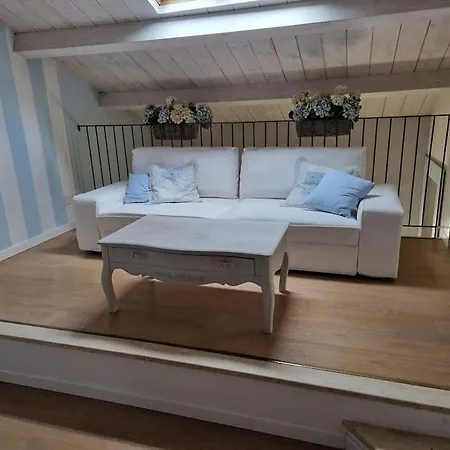 Shabby 123 Apartment